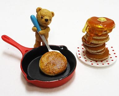 RE-MENT Teddy Helps (Teddy Bear Kitchen) / テディがお手伝い