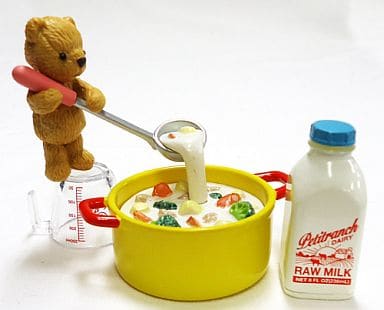 RE-MENT Teddy Helps (Teddy Bear Kitchen) / テディがお手伝い